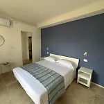 Viola Rooms, A 200mt Dalla Di Pansiyon Procchio (Isola d'Elba)
