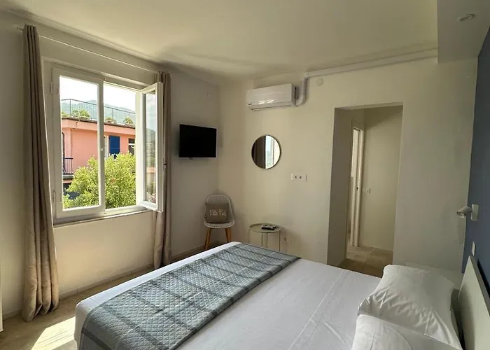 Viola Rooms, A 200mt Dalla Di * Procchio (Isola d'Elba)