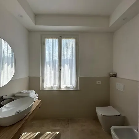 Viola Rooms, A 200mt Dalla Di بروكيو